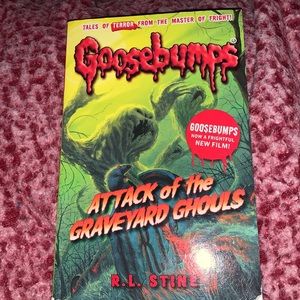 There are 10  Goosebumps books 💕